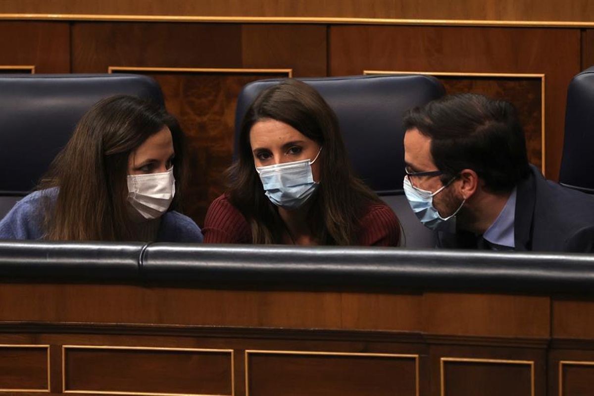 Ione Belarra, Irene Montero y Alberto Garzón, en el Congreso a mediados de diciembre. Ione Belarra, Irene Montero y Alberto Garzón, en el Congreso a mediados de diciembre.
