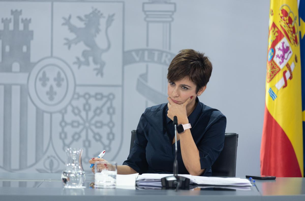 La portavoz del Gobierno y ministra de Política Territorial, Isabel Rodríguez, en la rueda de prensa posterior al Consejo de Ministros. 