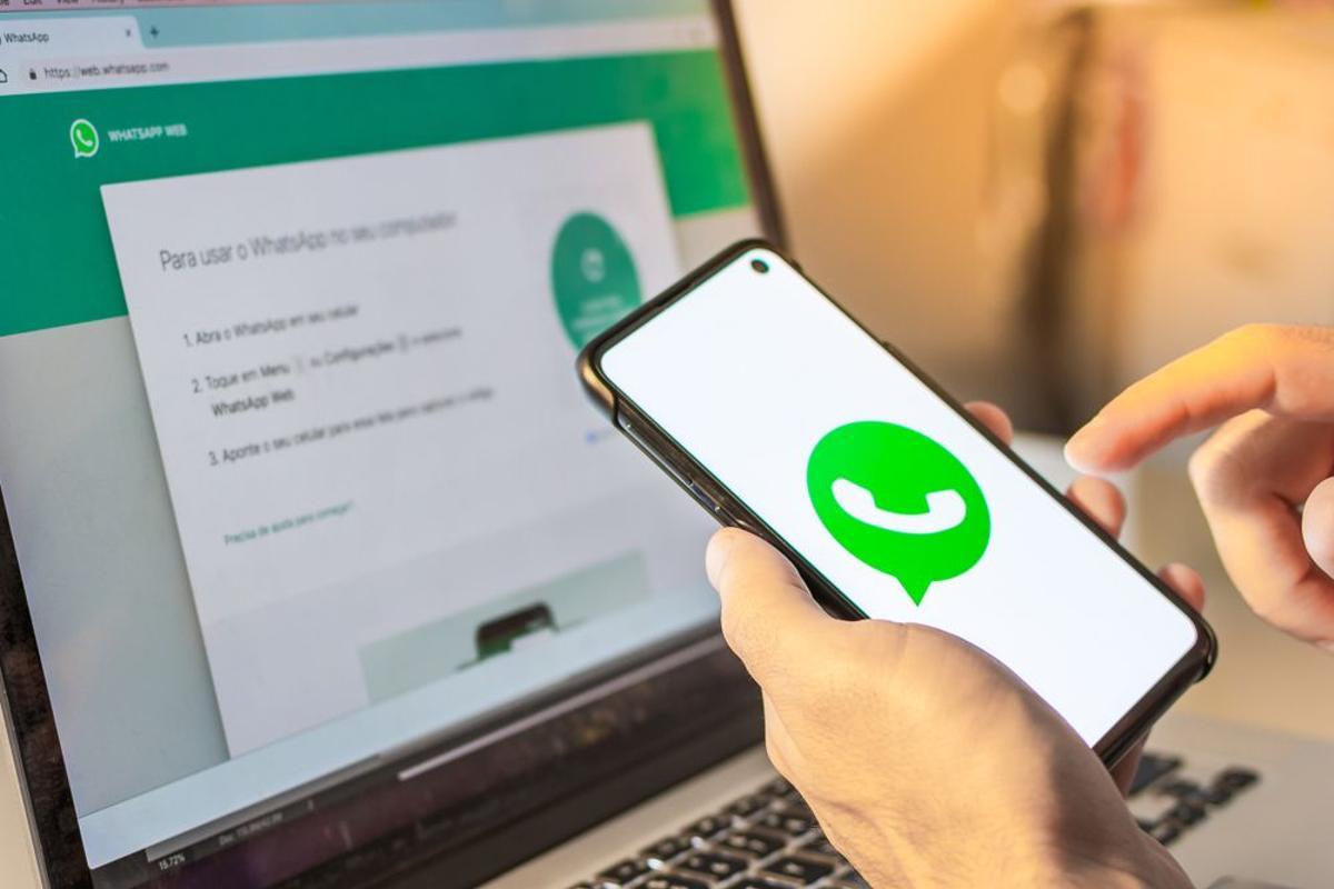 El reenvío de información sensible a terceros por WhatsApp es ilegal