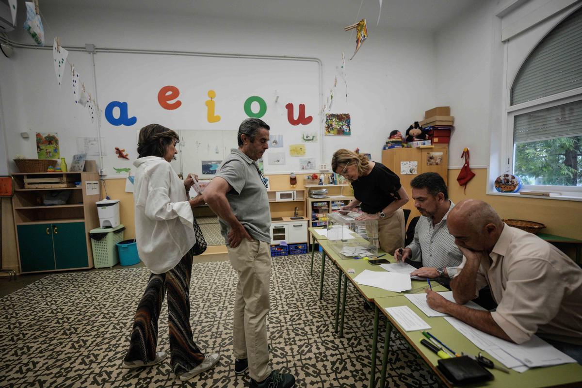 35 millones de españoles acuden a votar hoy en las elecciones municipales y autonómicas