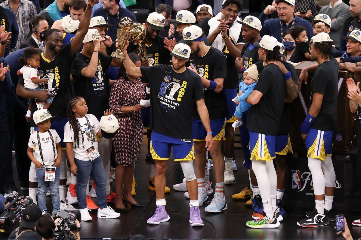 Los Golden State Warriors apuntalan su dinastía con el cuarto anillo de la NBA