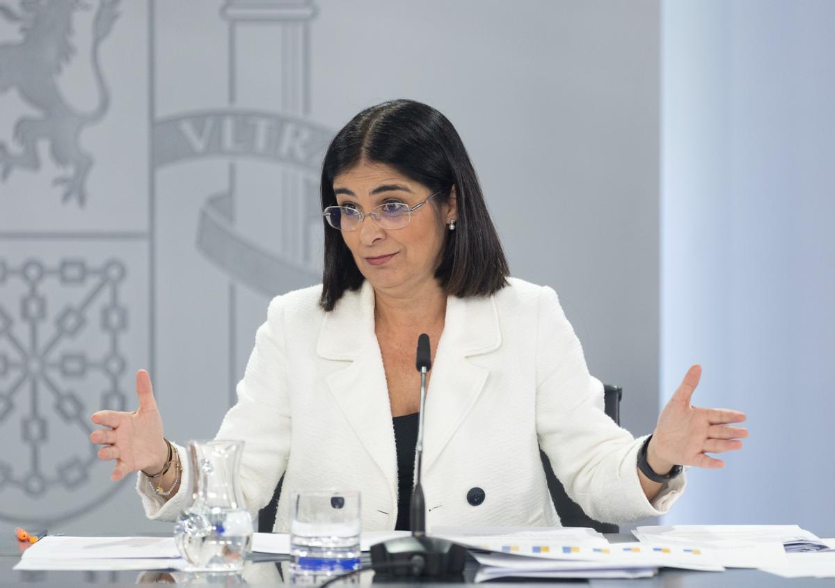 La ministra de Sanidad, Carolina Darias, en una rueda de prensa posterior al Consejo de Ministros, en el Palacio de la Moncloa, a 8 de noviembre de 2022, en Madrid (España). 