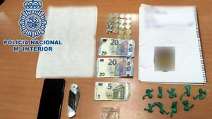 Detenido por vender drogas en un quiosco de golosinas de Alicante