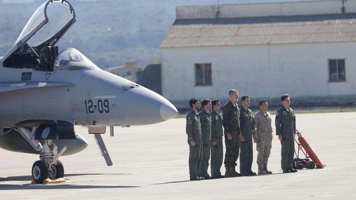 El Rey Felipe supervisa el operativo militar de defensa ’Eagle Eye 23-01’en Mallorca. El Rey Felipe supervisa el operativo militar de defensa ’Eagle Eye 23-01’en Mallorca.