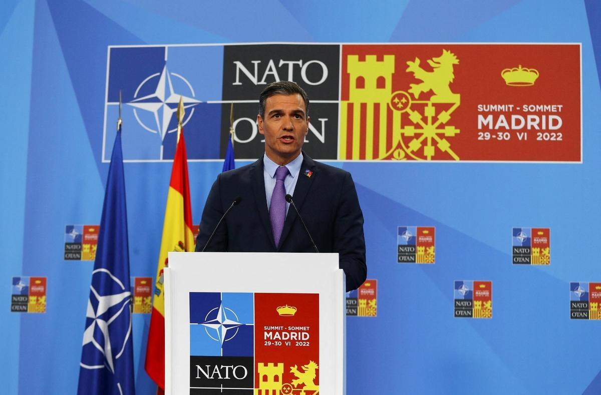 El presidente del Gobierno, Pedro Sánchez, en su comparecencia ante la prensa, al término de la cumbre de la OTAN en Madrid. 