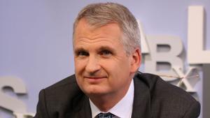 Timothy Snyder: “Para Putin, la UE es una amenaza porque demuestra que la democracia puede funcionar”