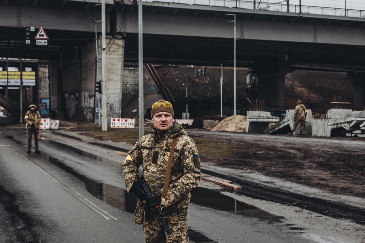 Últimas noticias de la guerra, en directo | Zelenski ordena deponer las armas a los últimos defensores de Mariupol