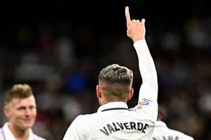 Valverde celebra su gol, con el que el Madrid cerraba el triunfo ante el Sevilla. 