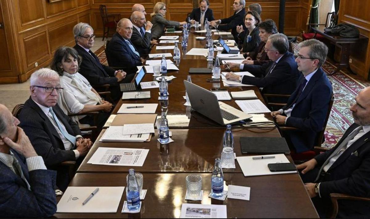 El patronato de la Fundación Princesa, en su reunión de ayer. El patronato de la Fundación Princesa, en su reunión de ayer.
