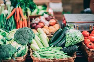 El consumo habitual de frutas y verduras es clave para prevenir el cáncer colorrectal.