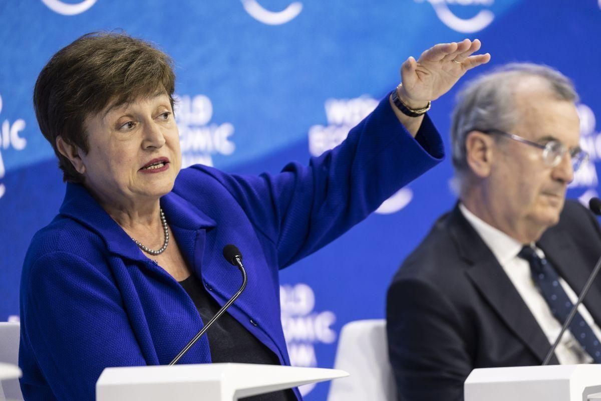 La directora gerente del FMI, Kristalina Georgieva, durante su intervención en un panel sobre perspectivas globales en el Foro de Davos. La directora gerente del FMI, Kristalina Georgieva, durante su intervención en un panel sobre perspectivas globales en el Foro de Davos.
