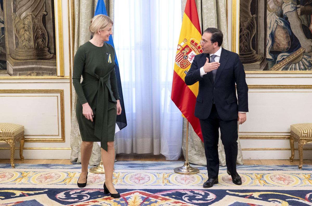 El ministro de Exteriores, José Manuel Albares, este viernes en Madrid, con su homóloga estonia, Eva-Maria Liimets. 