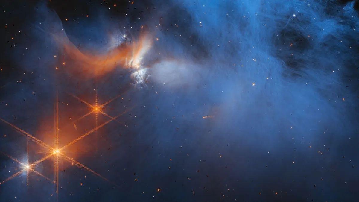 El telescopio Webb detecta elementos atrapados en hielo cósmico que podrían generar vida