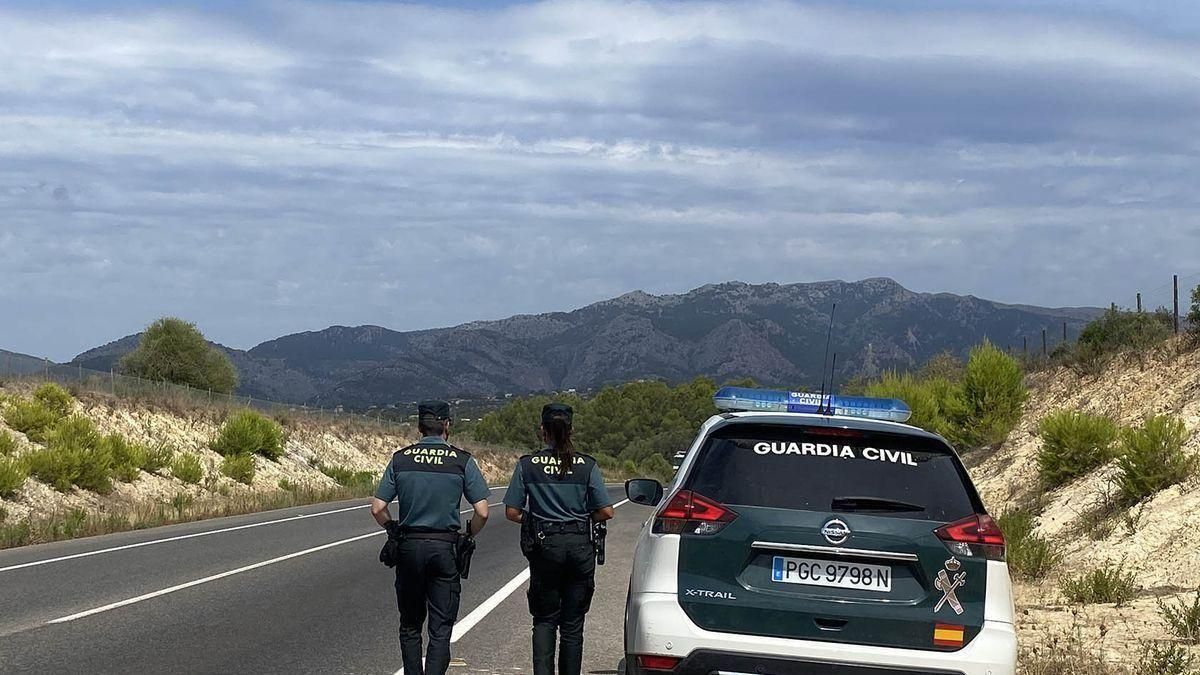 Un ladrón se rompe los dos pies tras saltar de un balcón al ser sorprendido robando en un domicilio de Mallorca Un ladrón se rompe los dos pies tras saltar de un balcón al ser sorprendido robando en un domicilio de Mallorca