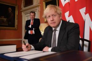 Dimite el secretario de Estado para el Brexit en el gobierno de Boris Johnson