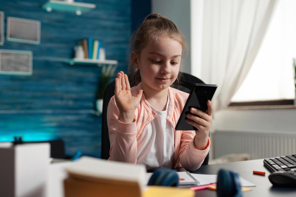 Control parental: ¿Cómo supervisar de forma remota el uso que hace tu hijo del móvil?