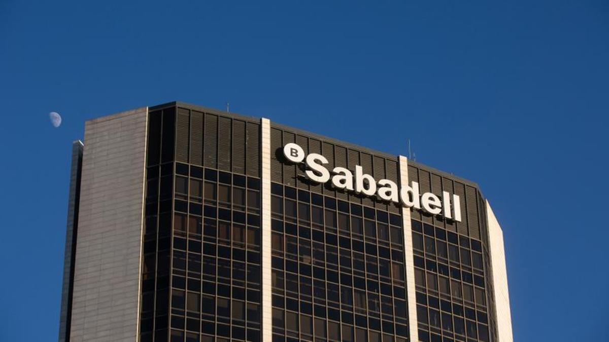Sabadell rebajará comisiones y fomentará los fondos garantizados en vez de los depósitos