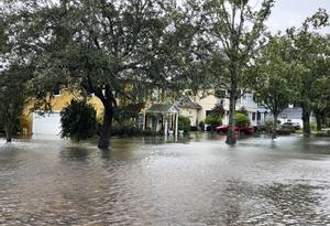Un vecindario inundado en el sur de Orlando tras el paso del huracán Ian, este miércoles 29 de septiembre.