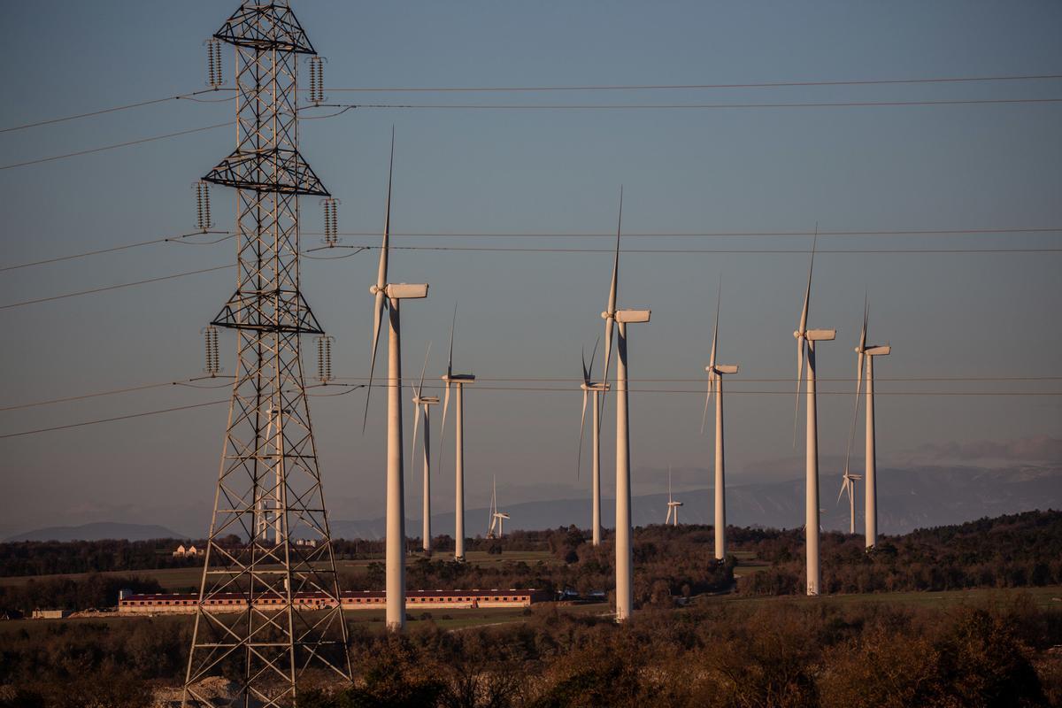 El Govern catalán crea la estructura de la energética pública