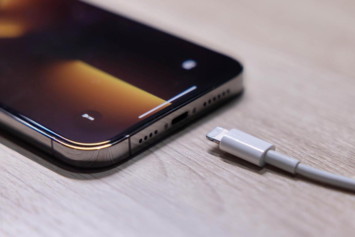 El iPhone cambiará su puerto 'Lightning' por uno USB-C