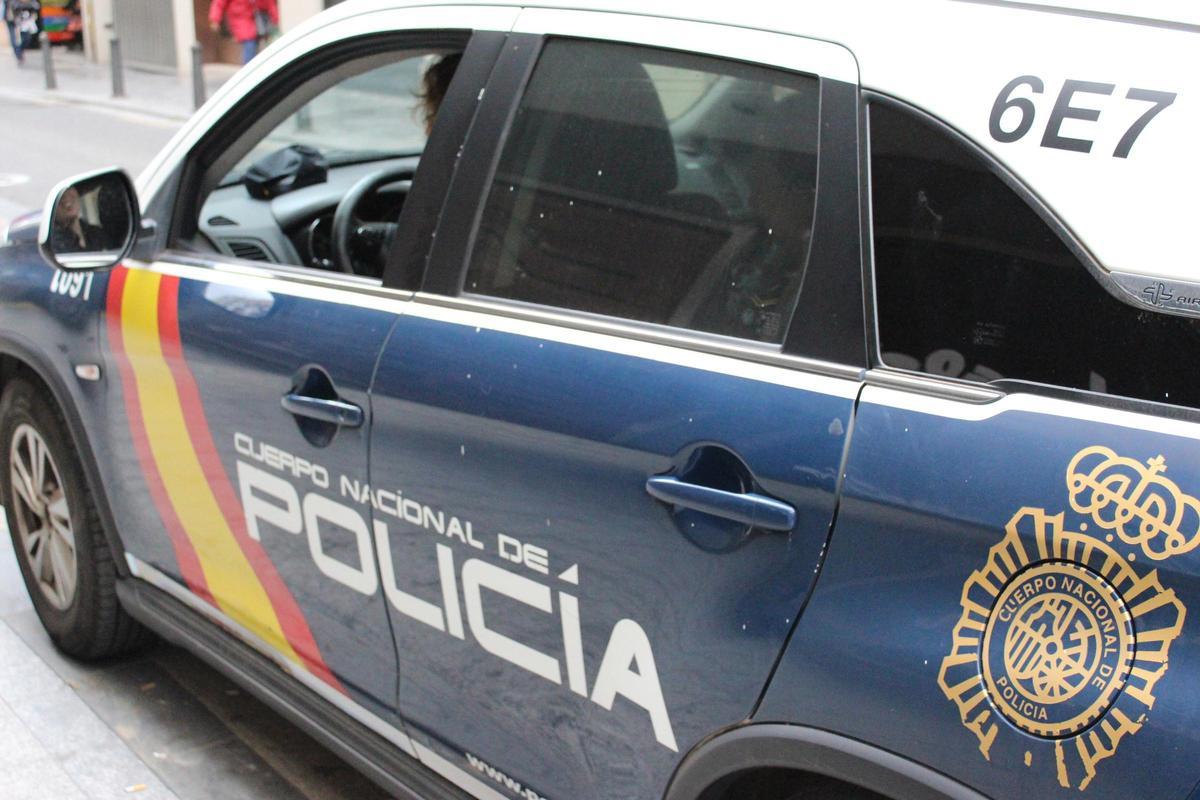 La policía investiga la muerte de una mujer hallada en su piso de Valladolid con la puerta tapiada La policía investiga la muerte de una mujer hallada en su piso de Valladolid con la puerta tapiada