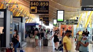 España recupera ocho de cada diez turistas en mayo y roza los niveles de gasto prepandemia