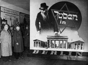 Exposición ’El judío eterno’, inaugurada en Berlín poco antes del inicio de la guerra.