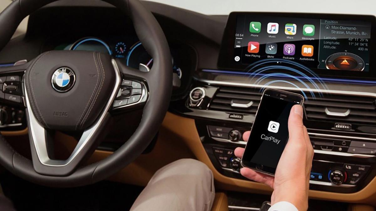 BMW entrega coches sin Apple CarPlay ni Android Auto por falta de chips