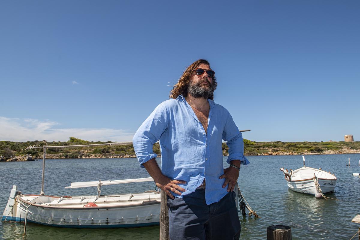 Jacobo Bergareche, fotografiado en la isla de Menorca para su entrevista con Abril
