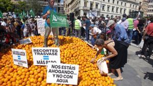 Protesta en Alicante en defensa del trasvase Tajo-Segura.