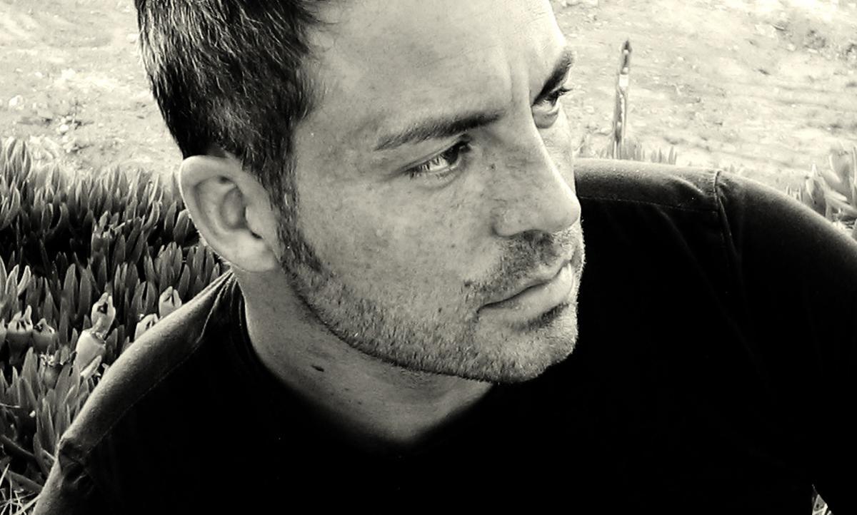 Juan Camus debutó en el puesto 19 de Promusicae con su primer disco: ’Las cosas que no nos dijimos’.