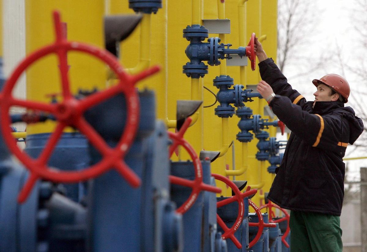 Rusia amenaza con cortar el gas a más países si no pagan en rublos