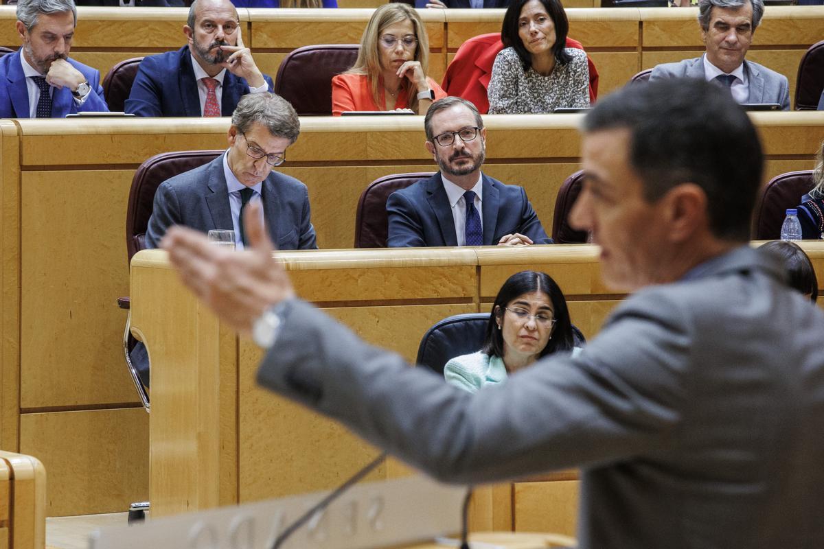 El presidente del Gobierno, Pedro Sánchez, interviene durante su segundo ’cara a cara’ en el Senado con Feijóo en octubre de 2022.
