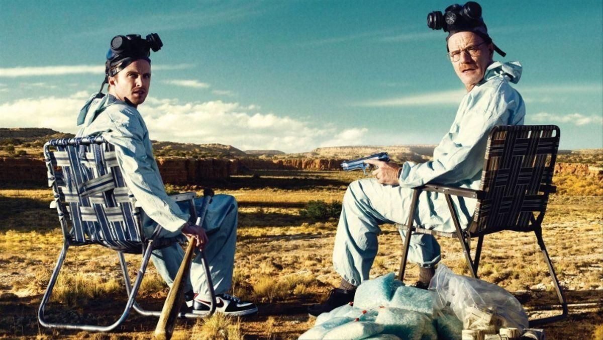 Los protagonistas de ’Breaking Bad’, Walter White (Bryan Cranston) y Jesse Pinkman (Aaron Paul), a la izquierda, en el desértico Albuquerque. Los protagonistas de ’Breaking Bad’, Walter White (Bryan Cranston) y Jesse Pinkman (Aaron Paul), a la izquierda, en el desértico Albuquerque.