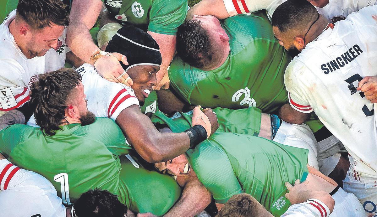 Deslumbrante imagen en un ’maul’ de Irlanda en el partido ante Inglaterra tomada con la cámara cenital del Aviva Stadium. 