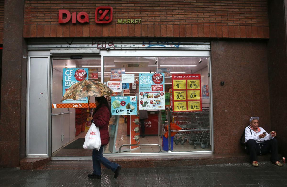 Cierre de supermercados Dia: éstas son las más de 200 tiendas que cierran en España