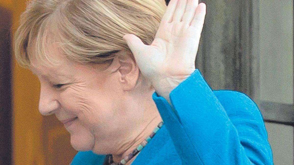 Merkel se despide del gobierno alemán a ritmo de punk