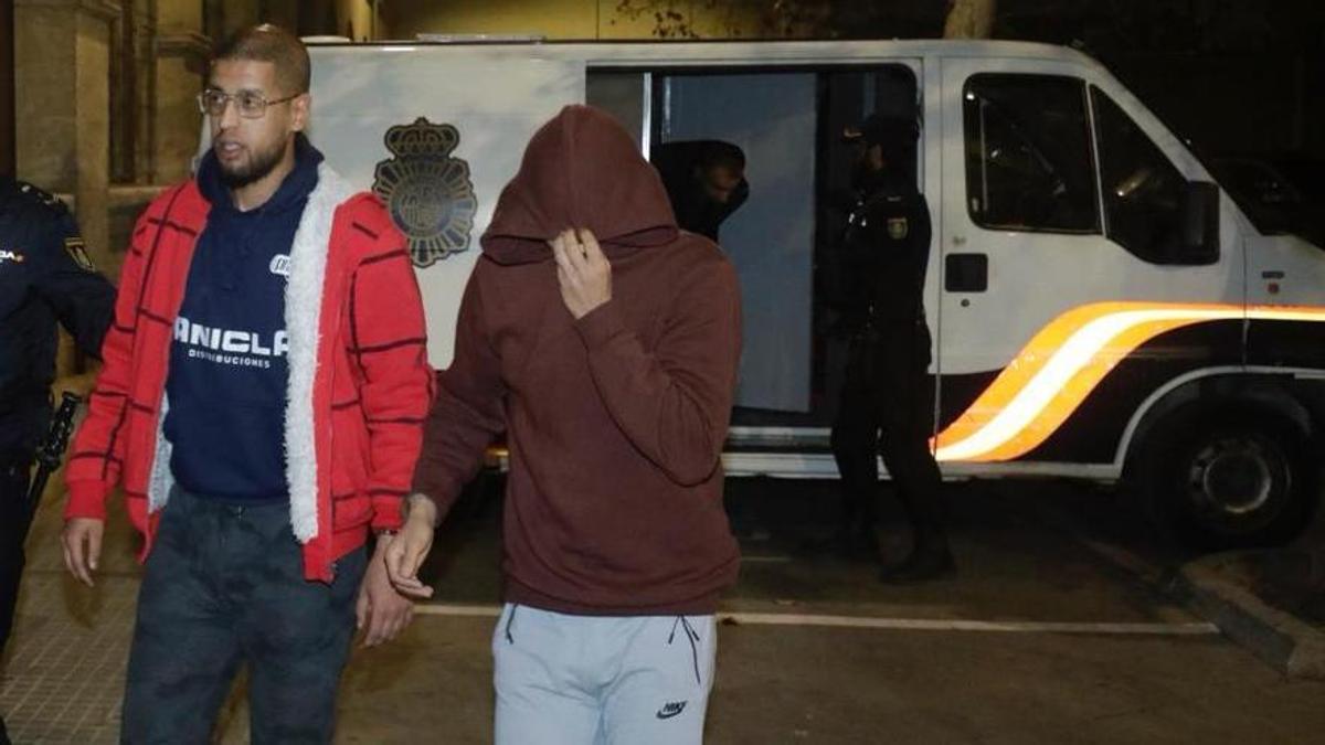 La reforma de la sedición deja en libertad a los 22 migrantes encarcelados por el avión patera de Palma
