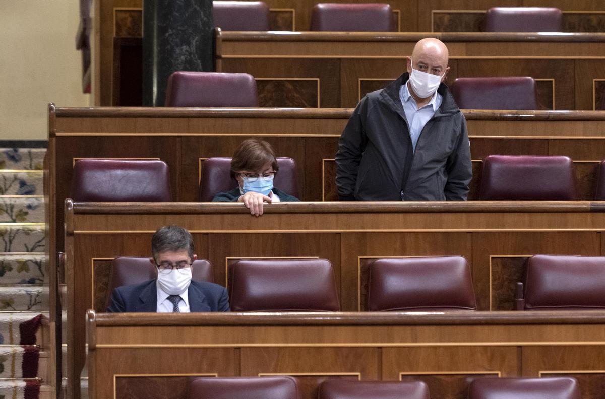 El diputado vasco del PSOE, Odón Elorza, a su llegada a una sesión plenaria del Congreso de los Diputados.