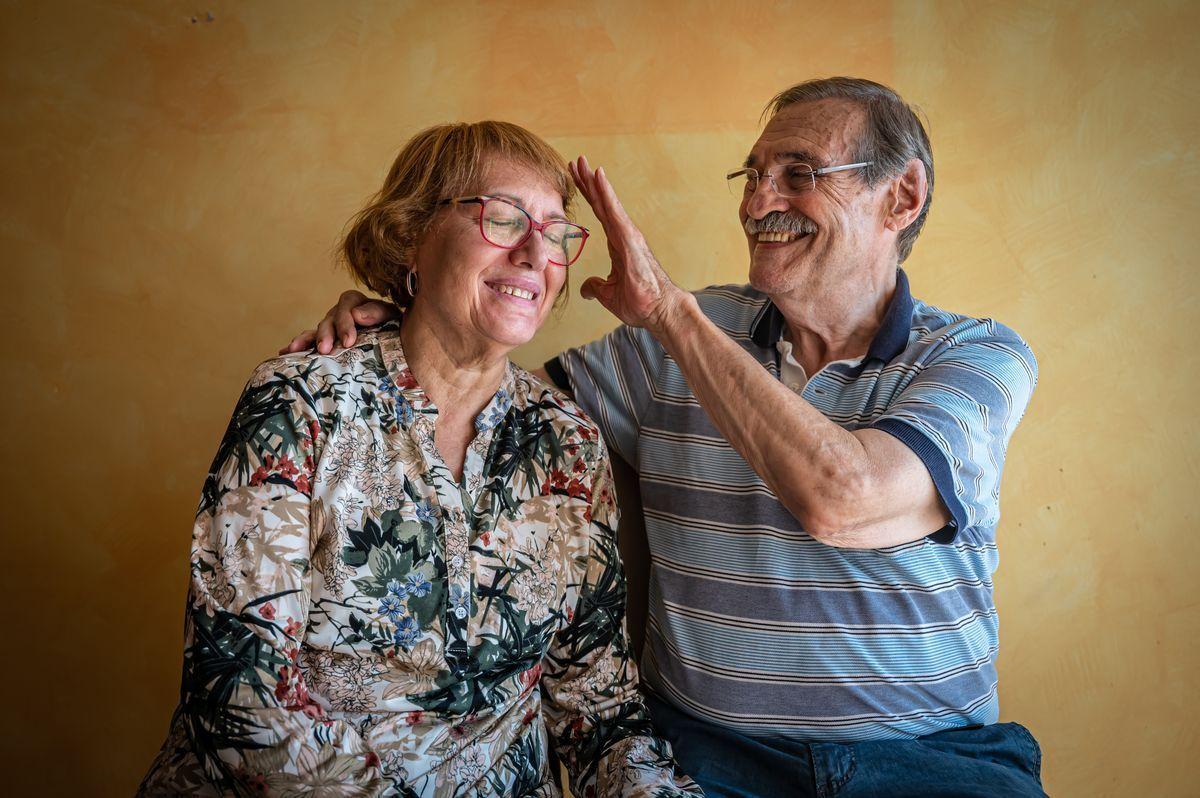 Familias de enfermos de alzhéimer: "Su mirada me dice si hoy me conoce o no"