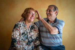 Familias de enfermos de alzhéimer: "Su mirada me dice si hoy me conoce o no"