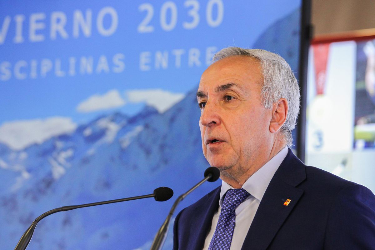 El presidente del COE, Alejandro Blanco, en la rueda de prensa en la que anunció que el COE no presentaría ninguna candidatura española a los Juegos de invierno de 2030. El presidente del COE, Alejandro Blanco, en la rueda de prensa en la que anunció que el COE no presentaría ninguna candidatura española a los Juegos de invierno de 2030.