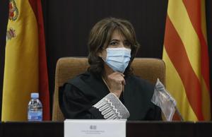 La fiscal general del Estado, Dolores Delgado, preside un acto en Barcelona.