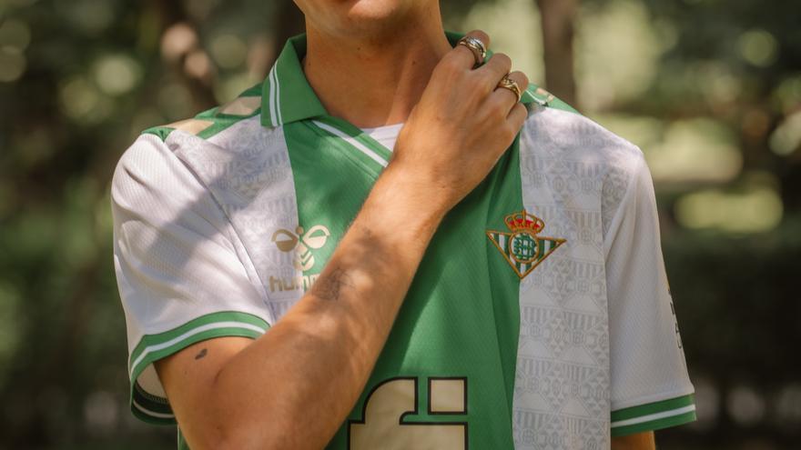 Bloke core: las camisetas de fútbol ahora son tendencia