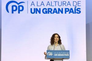 Ayuso desecha el plan de Feijóo para que gobierne la lista más votada y apoya que se estudie una segunda vuelta