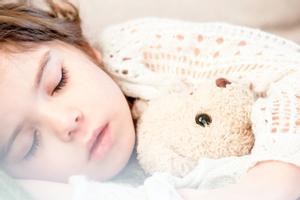 Las mejores formas de relajar a nuestro hijo antes de dormir