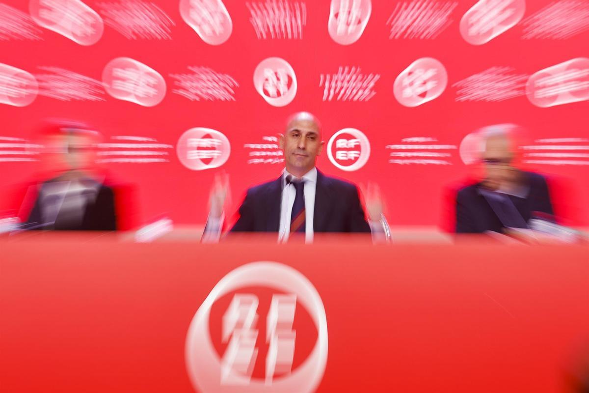 El presidente de la Federación Española de Fútbol, Luis Rubiales, en la rueda de prensa sobre el escándalo de la Supercopa.
