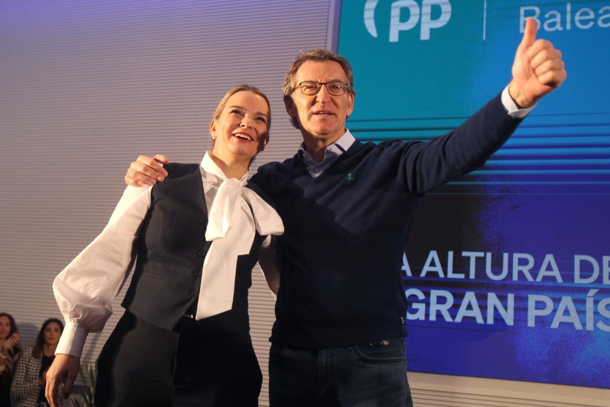 Alberto Núñez Feijóo y Marga Prohens en la conferencia política del PP balear.
