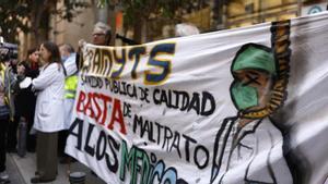 Darias carga contra Ayuso por "echar gasolina" en el conflicto de la Sanidad madrileña