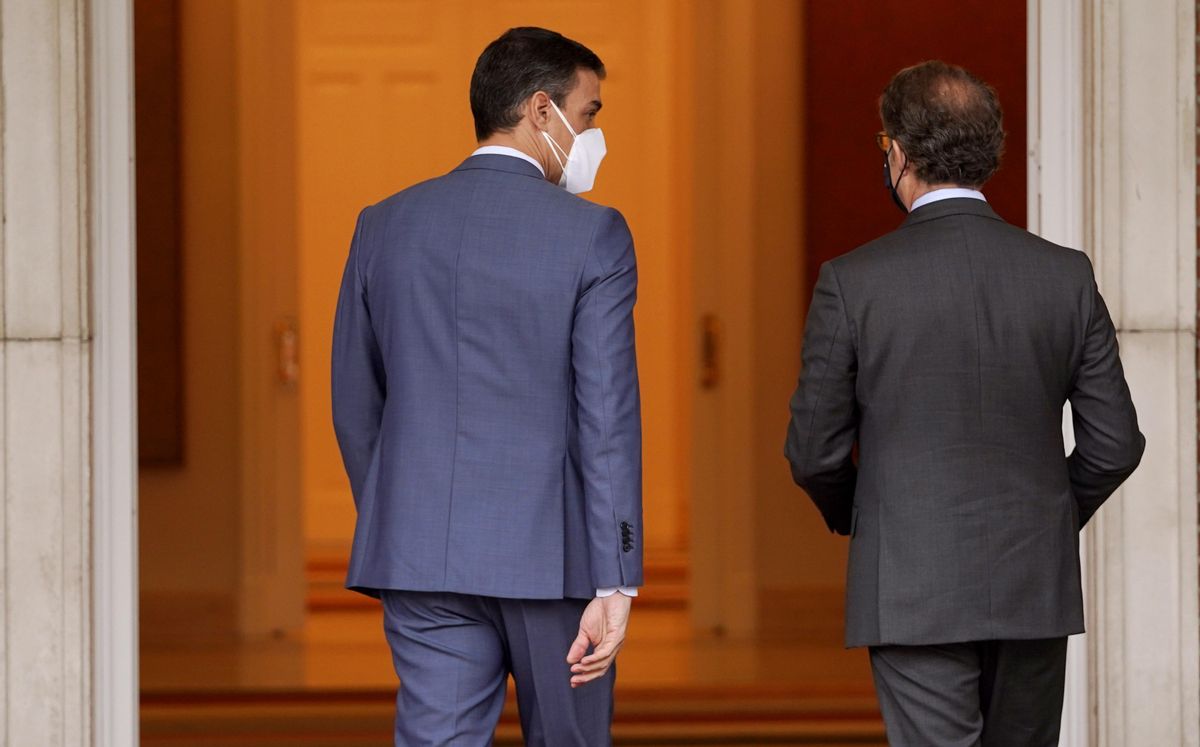 El presidente del Gobierno, Pedro Sánchez, y el líder de la oposición, Alberto Núñez Feijóo. El presidente del Gobierno, Pedro Sánchez, y el líder de la oposición, Alberto Núñez Feijóo.